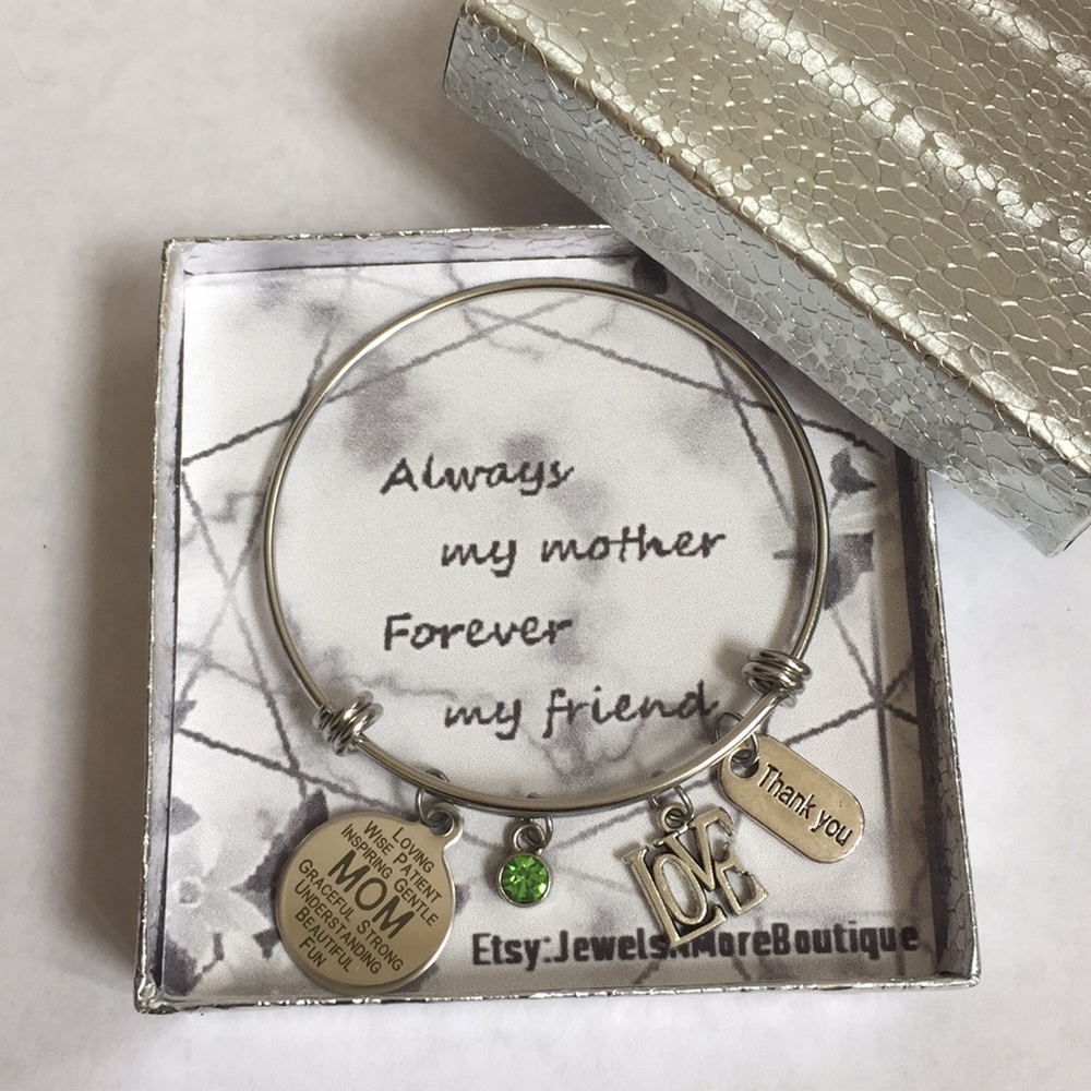 NWT MOM card & box birthstone/ charm bracelet thank u, love